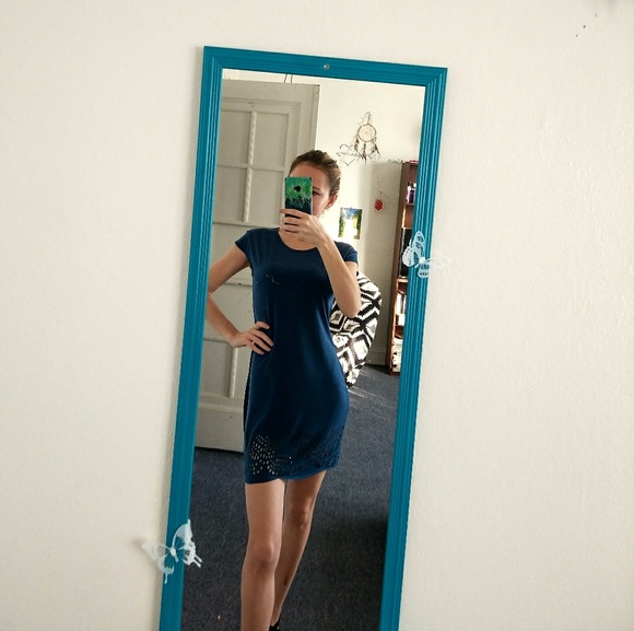 Dress - Picture 3 of 5